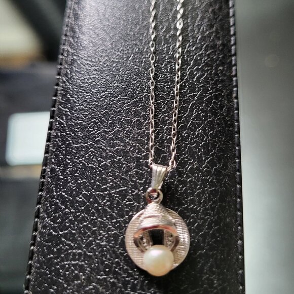 Vintage Sterling Silver Bell Pendent With Pearl Necklace. - Picture 7 of 8